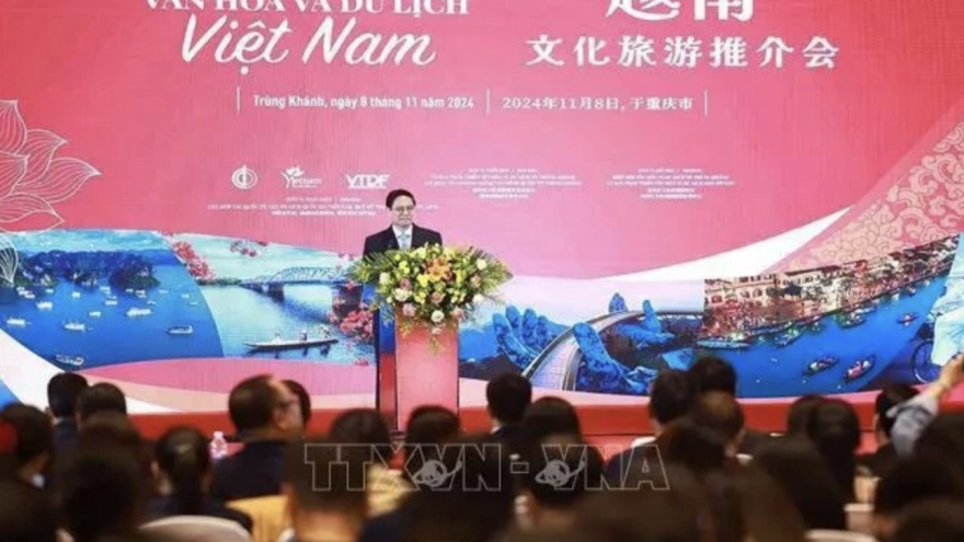 PM urges stronger Vietnam - China cultural, tourism links